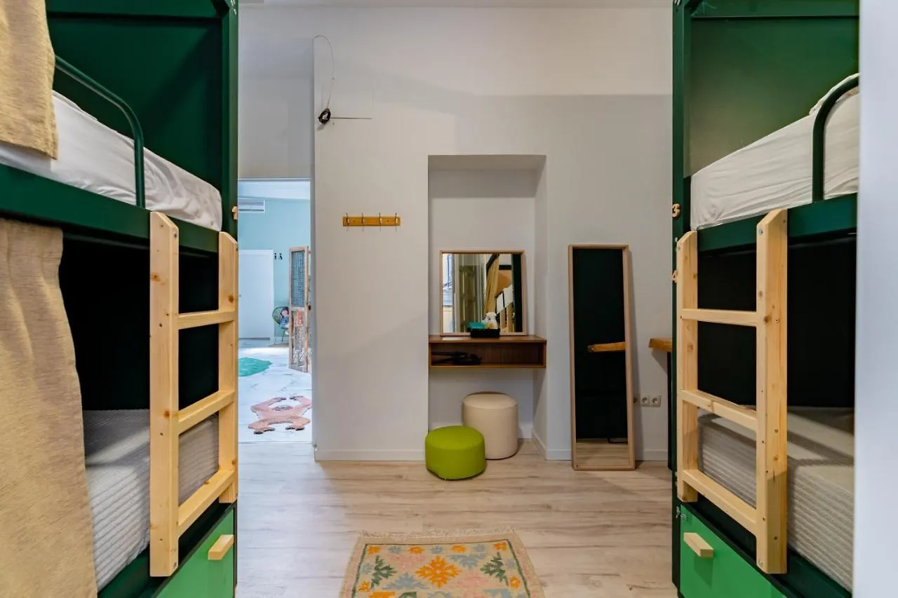 **  The Urban Jungle Hostel Málaga Espagne